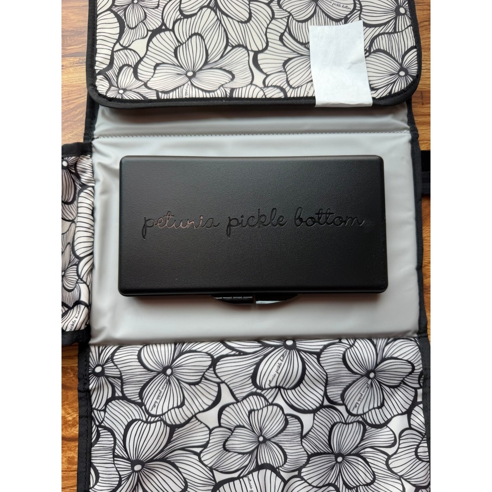 Petunia Pickle Bottom Nimble Diaper Clutch Changer Floral Black White NWT - Picture 3 of 5